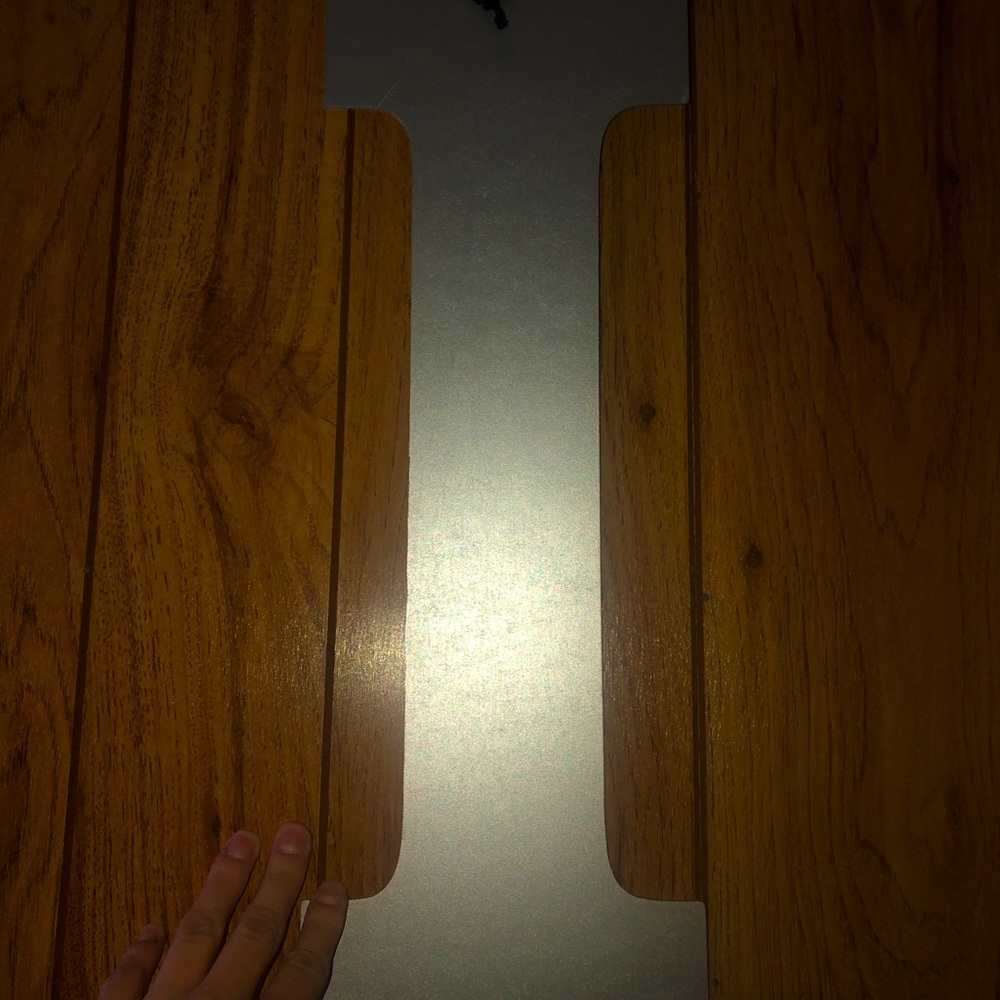 Letters “D” and “I” Wooden Signs